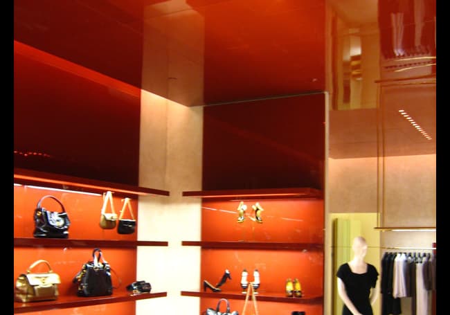 Even background music coverage tuned for comfort at low volume, keeping the space elegant and conversation-friendly.