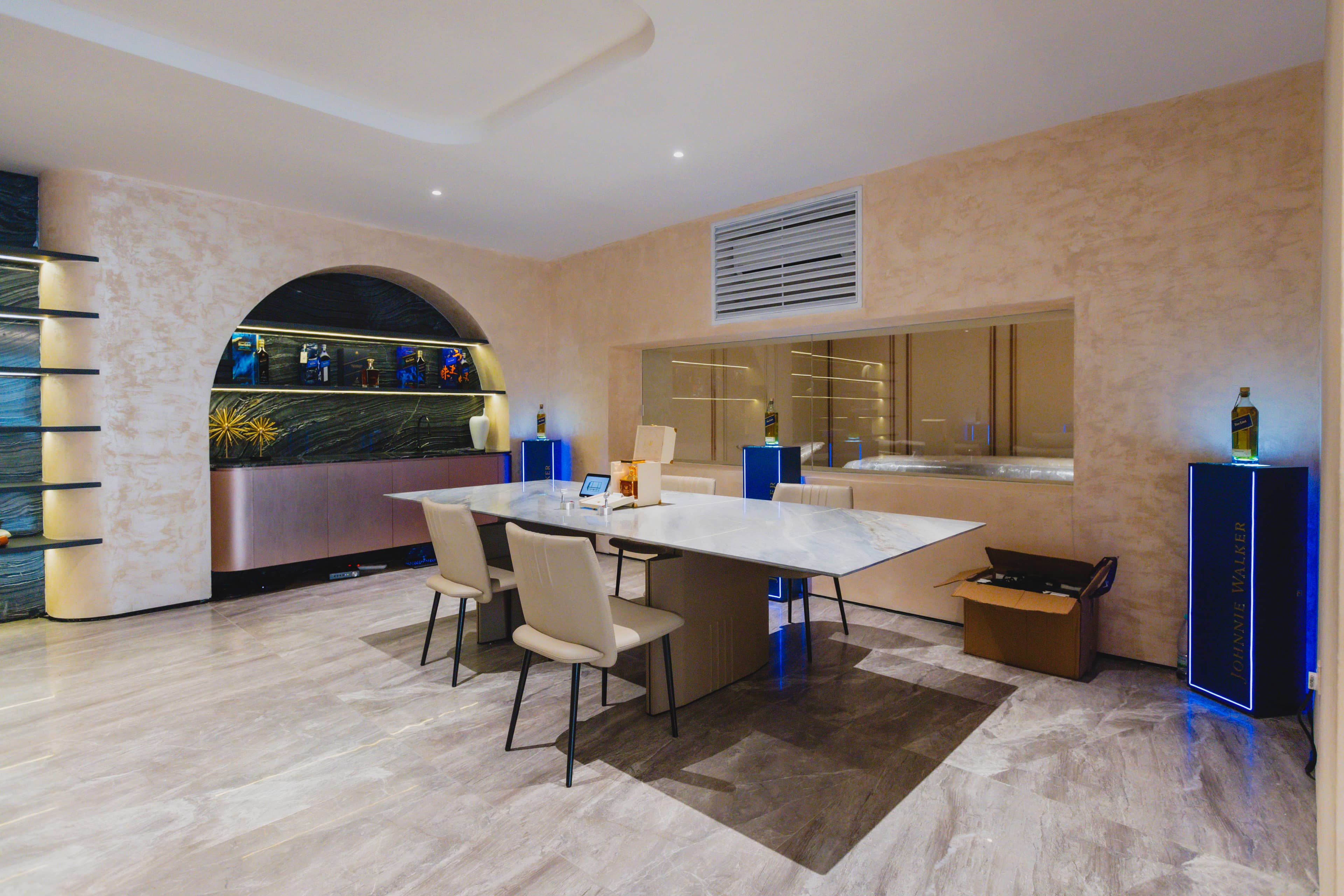 Visionnaire at Forest Furniture gallery 9