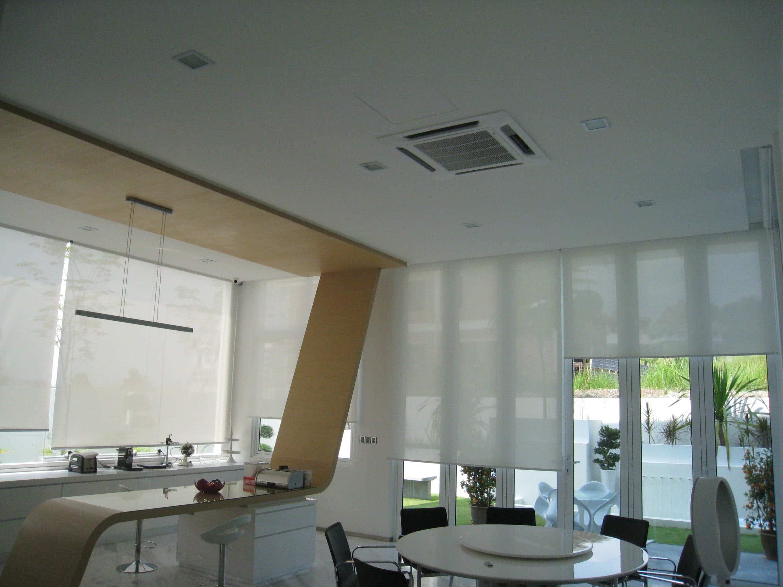 Final commissioning focused on seamless transitions between rooms, refined EQ, and practical presets—so the system feels luxury-simple to live with.