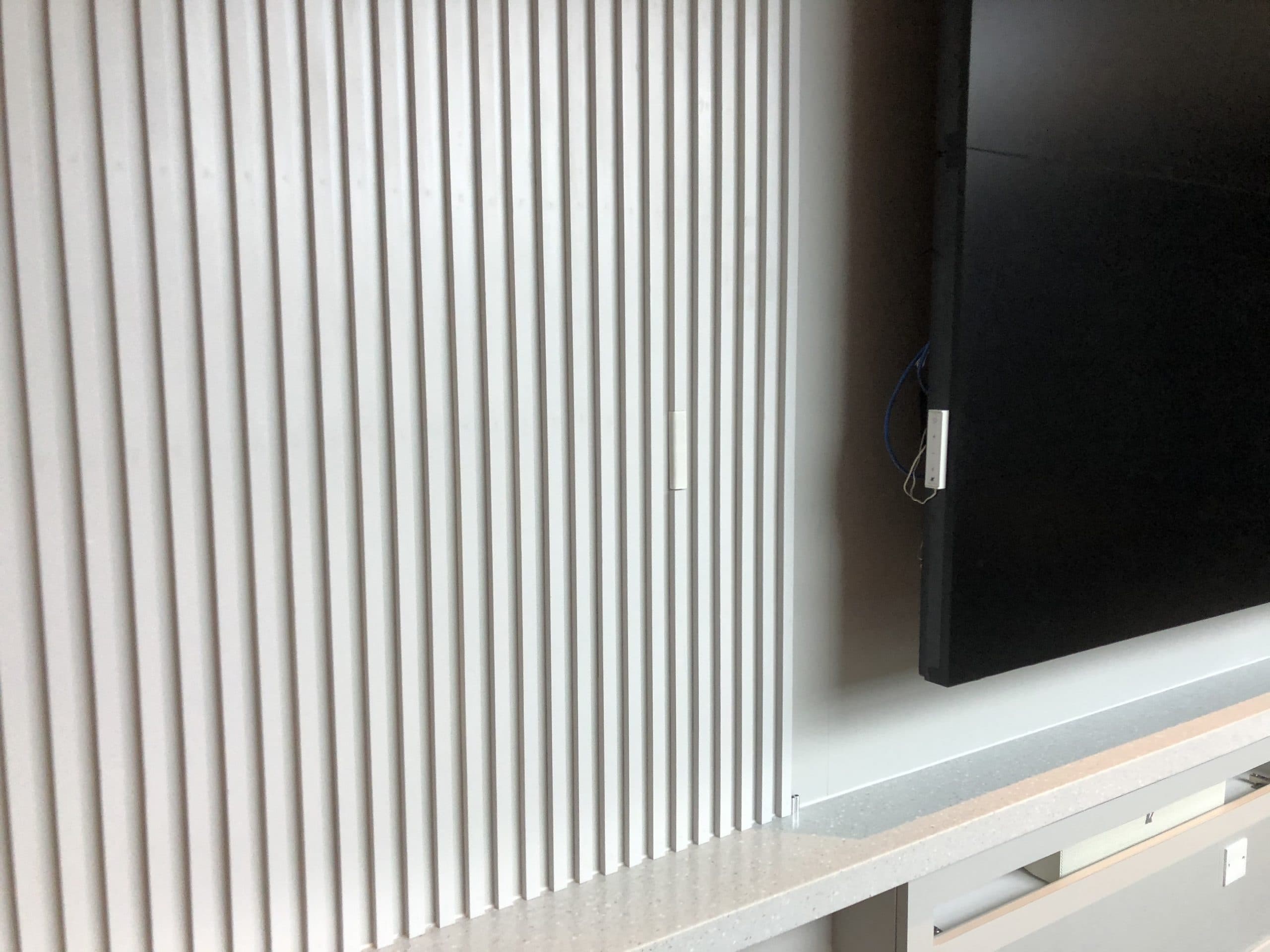 Even distribution and stable performance across key areas for clear announcements and background playback.