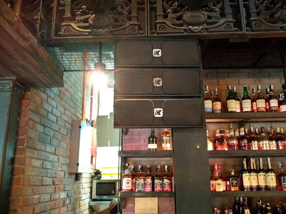 Bar and circulation paths wrapped in a consistent sound field, so guests moving between rooms experience a seamless shift in level and tone without harsh hotspots.